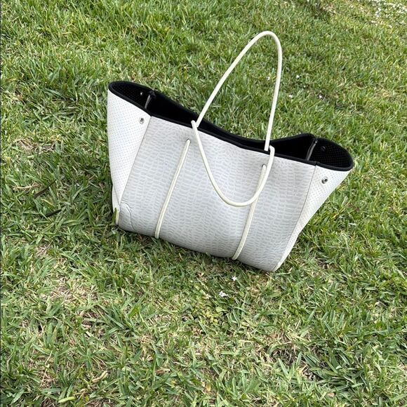 Handbags - Whit Coated Neoprene Tote Bag